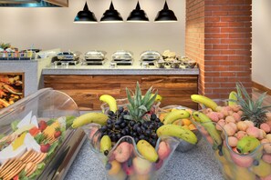 Petit déjeuner à emporter servi tous les jours en supplément