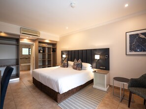 Chambre Standard | Minibar, coffres-forts dans les chambres, bureau