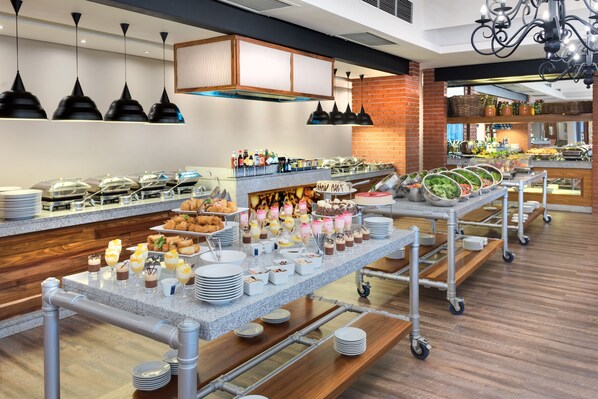 Buffet - ANEW Resort Hunters Rest Rustenburg (Rustenburg)