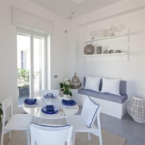 TV - Cubo Apartments (Vico Equense)