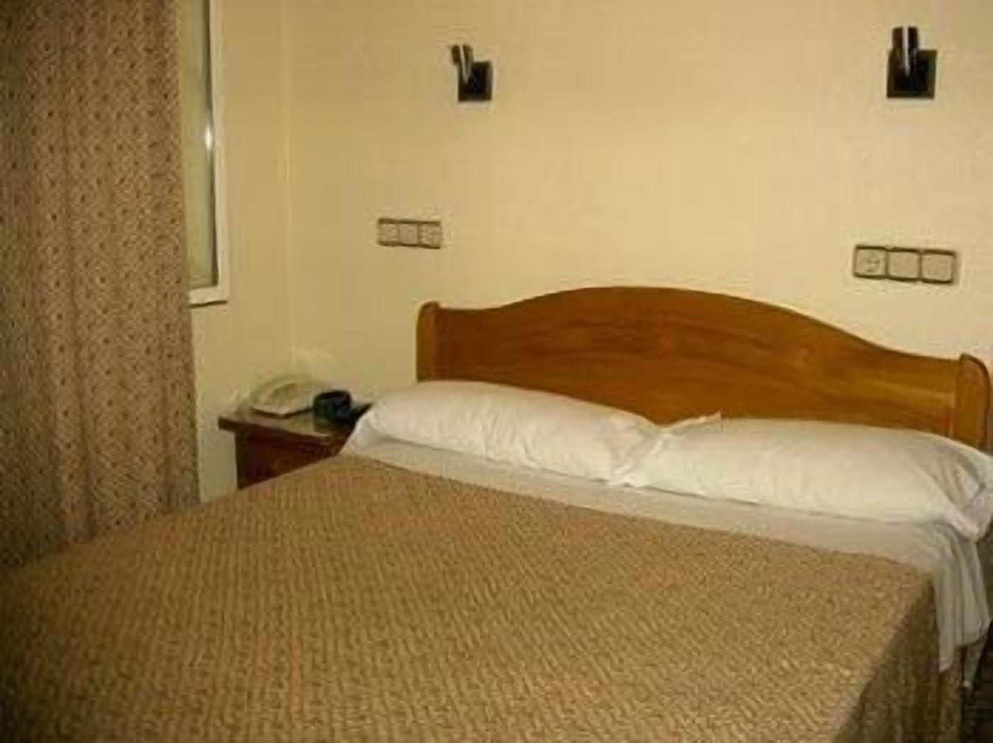 double or twin room | desk, rollaway beds, free wifi