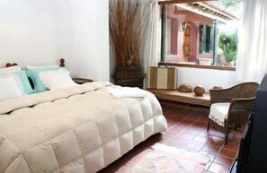 デスク、WiFi (無料)