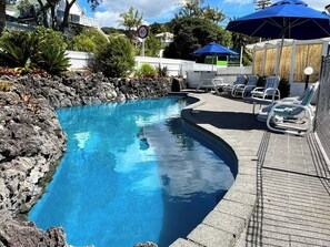 Outdoor pool - Marlin Court Motel (Paihia)