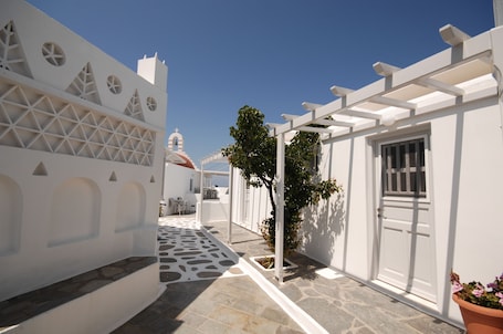 Exterior. Milena Hotel