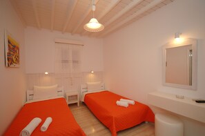 Economy Room | Free WiFi, bed sheets - Milena Hotel (Mykonos)