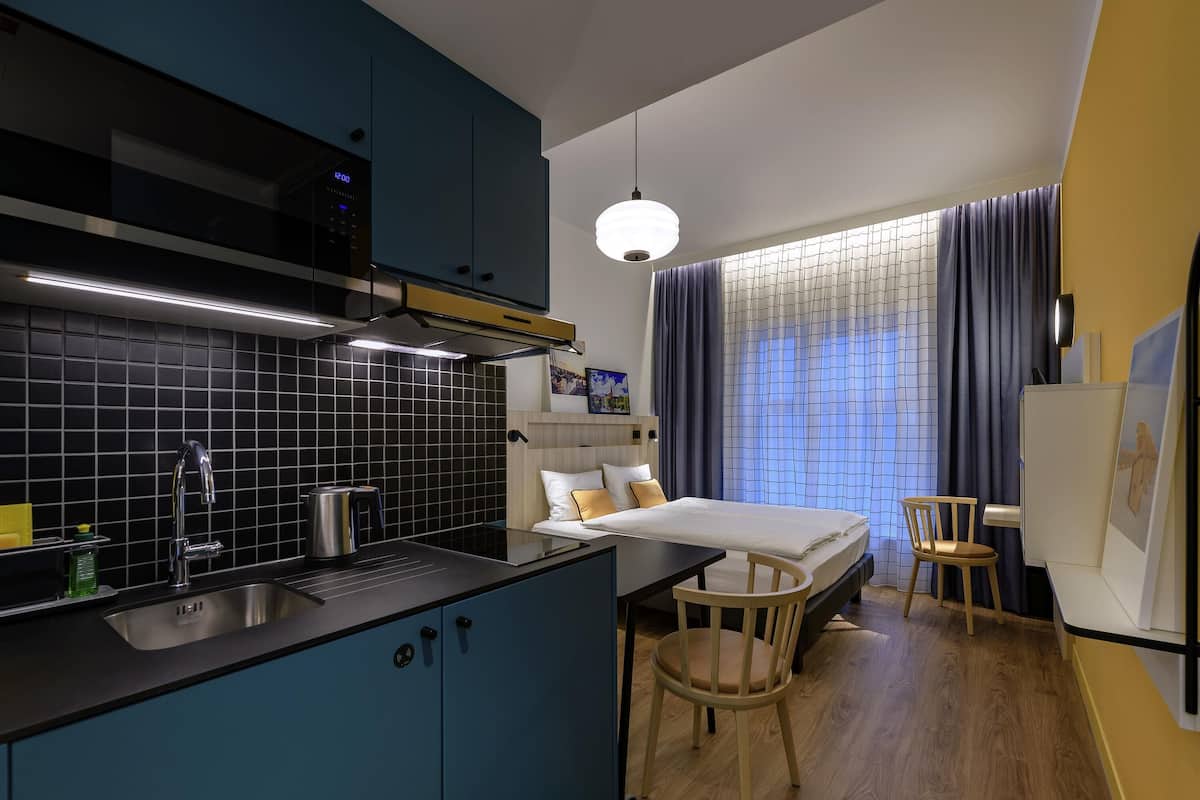 Studio, 1 Doppelbett | Allergikerbettwaren, Minibar, Schreibtisch