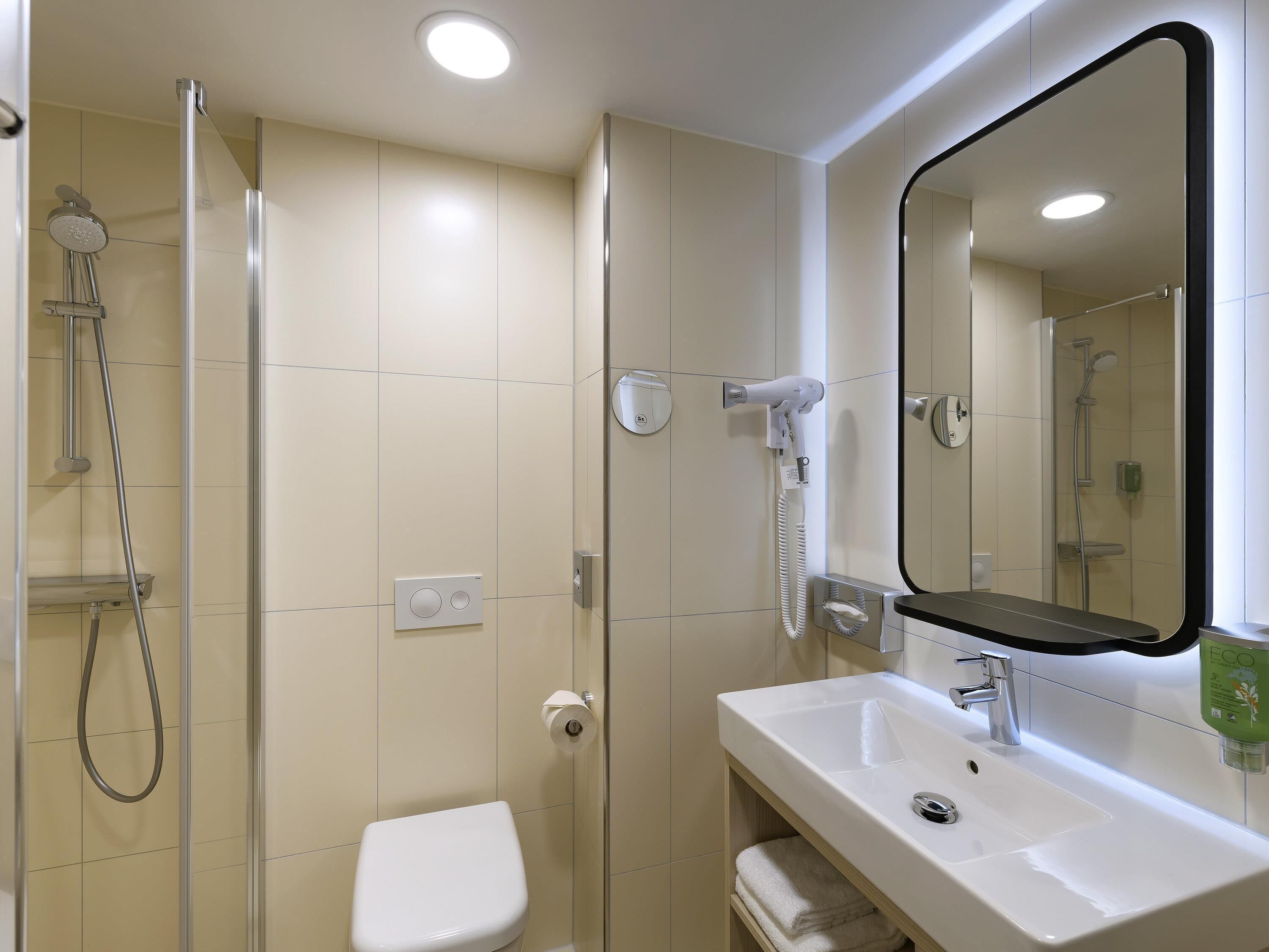 เครื่องนอนป้องกันสารก่อภูมิแพ้, มินิบาร์, โต๊ะทำงาน