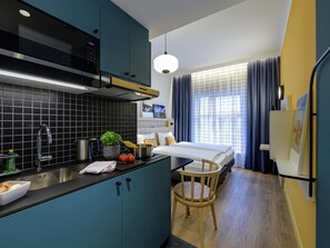 Studio, 2 Single Beds (for 2 people)