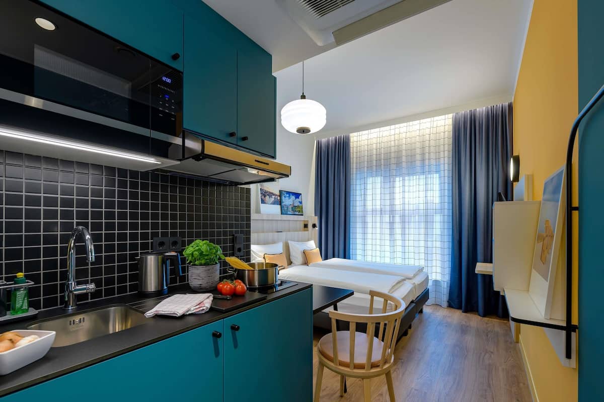 Studiolejlighed - 2 enkeltsenge (for 2 people) | Allergivenligt sengetøj, minibar, skrivebord