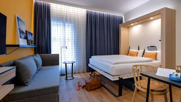 Estudio (for 4 persons) | Ropa de cama hipoalergénica, minibar y escritorio