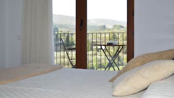 Hochwertige Bettwaren, Betten mit Memory-Foam-Matratzen, Schreibtisch