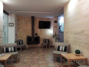 Tägliches kontinentales Frühstück gegen Gebühr