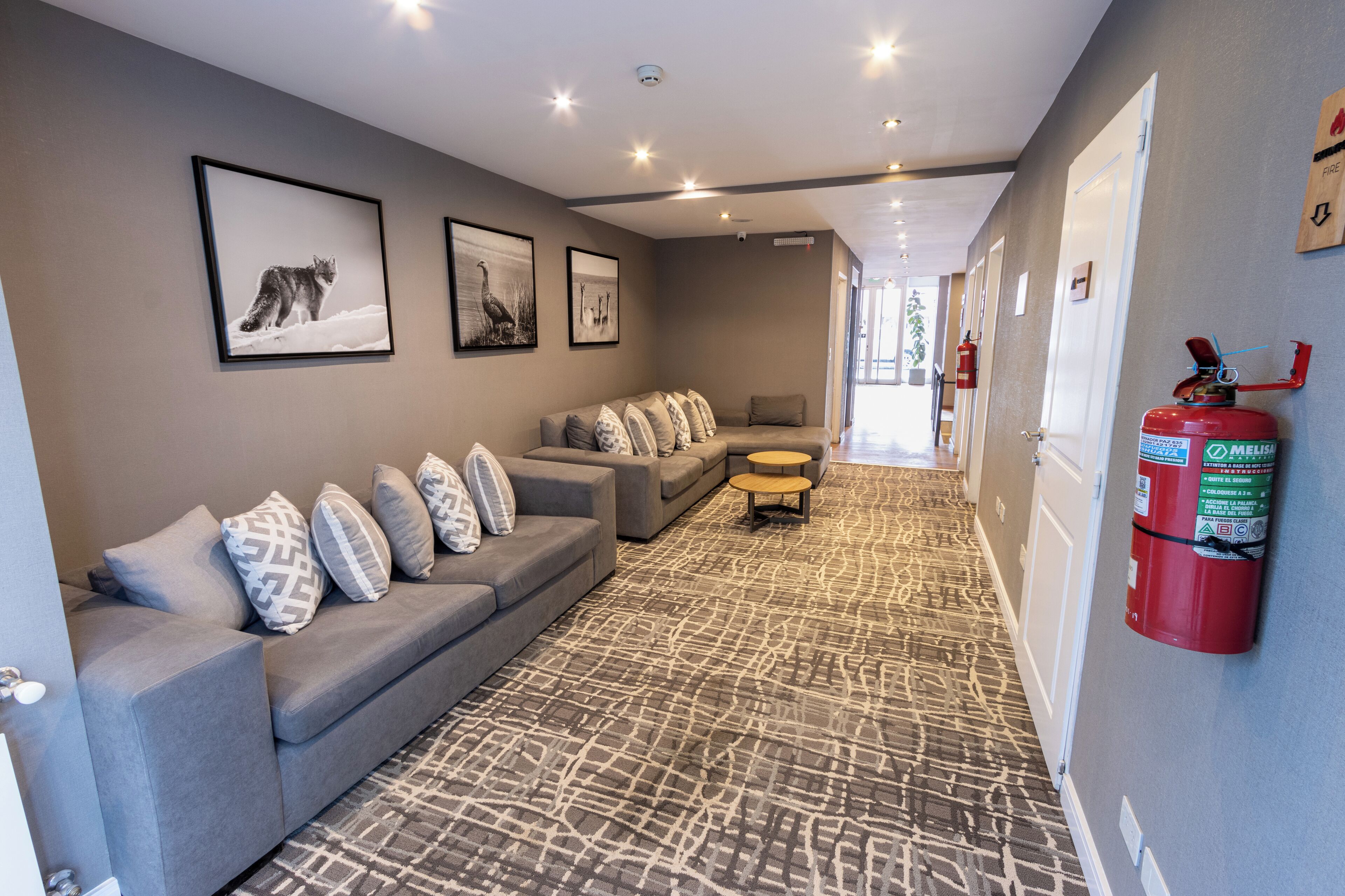 42-inch led tv with cable channels, tv