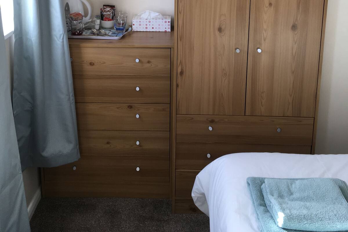 Chambre Double, salle de bains attenante