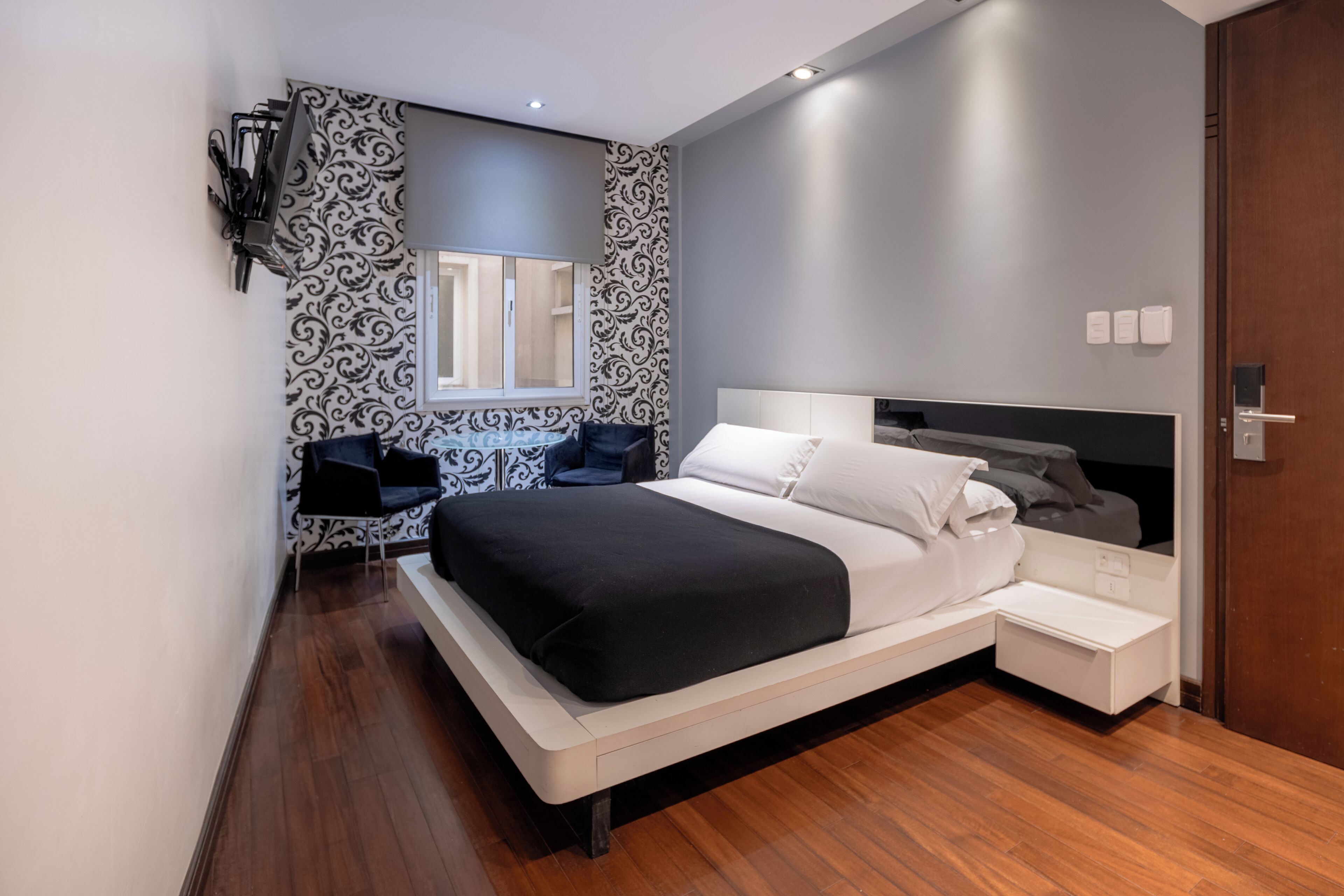 Standard Room, 1 Queen Bed