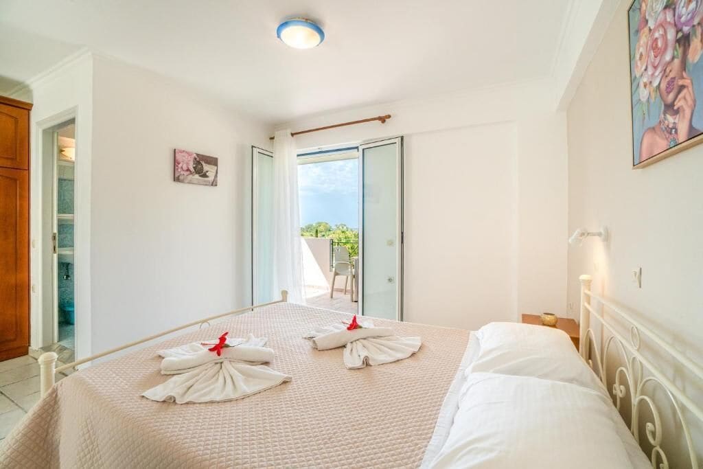 Estúdio premier, 1 cama de casal, terraço, de frente para o mar | Cofres nos quartos, quartos à prova de som