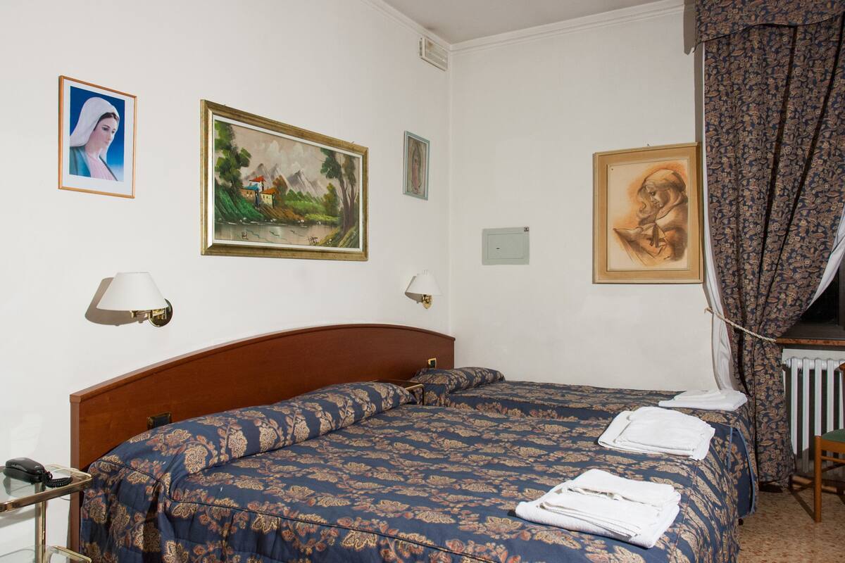 Dreibettzimmer