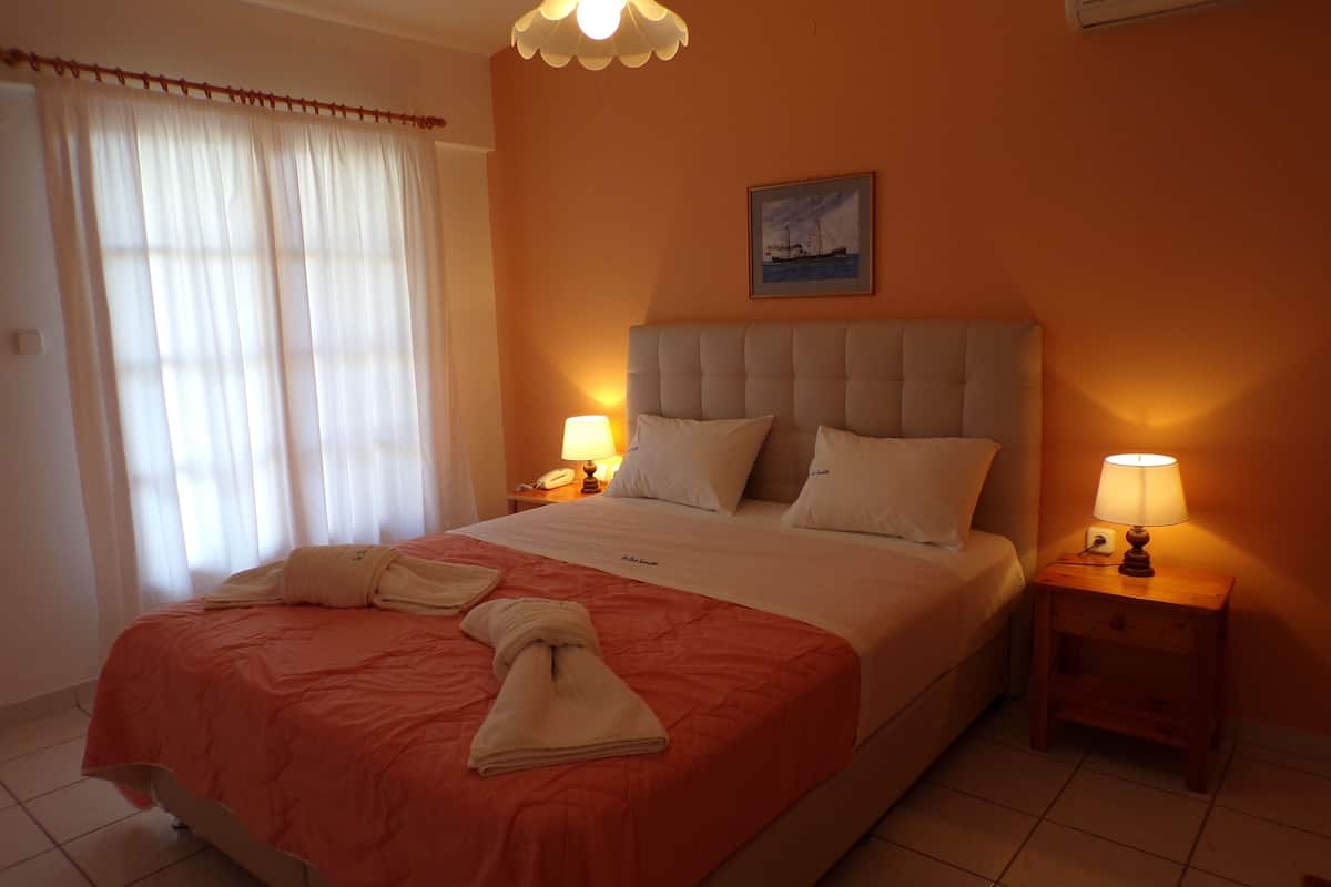 double room | 1 bedroom, tempur-pedic beds, in-room safe, iron/ironing board