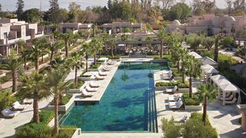 Zimmer, 1 King-Bett, Terrasse | Pool | Außenpool, Cabañas (kostenlos), Sonnenschirme