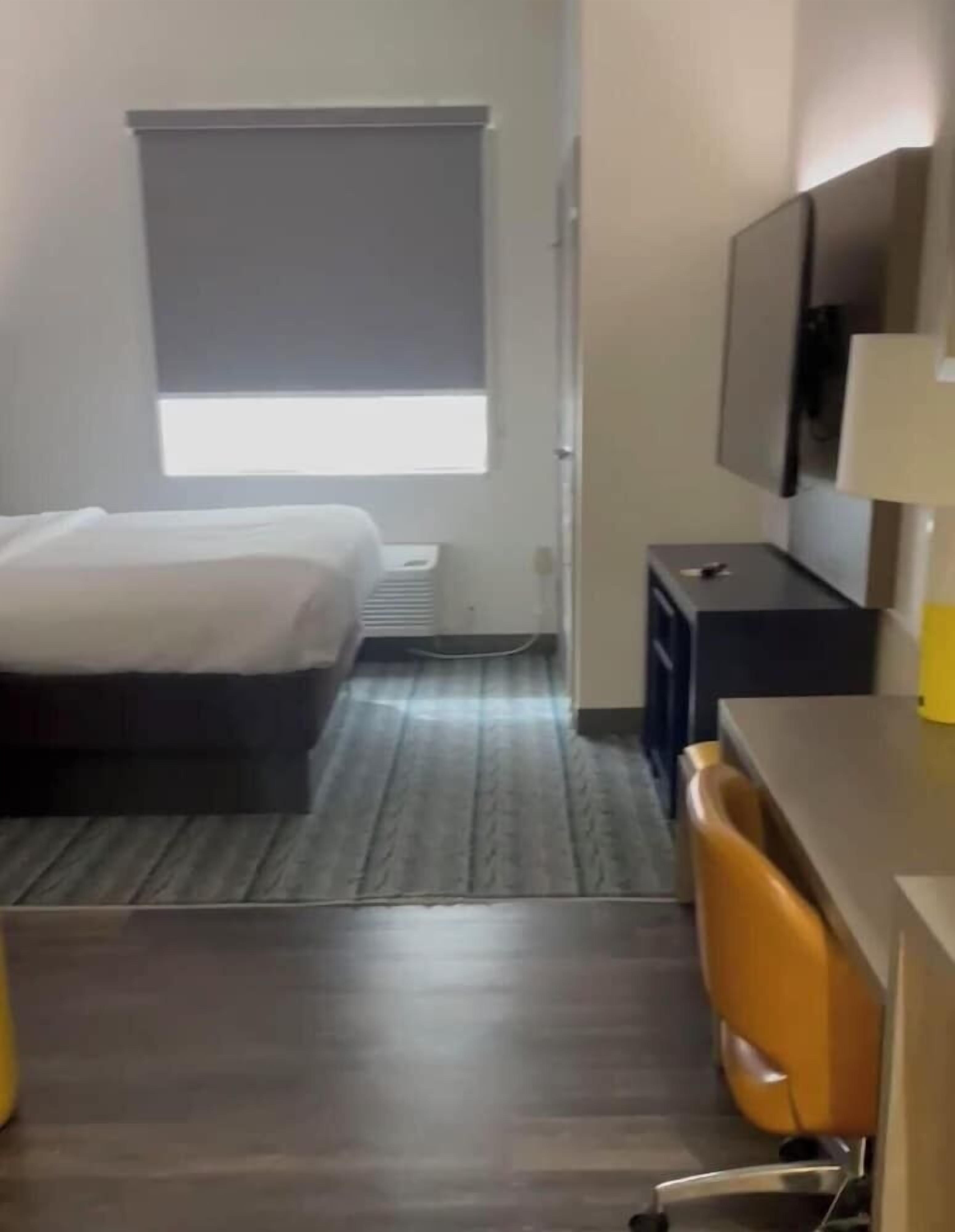 Premium bedding, pillowtop beds, in-room safe, desk