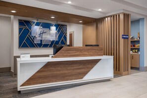 Exterior - Holiday Inn Express Hotel & Suites Terre Haute by IHG (Terre Haute)