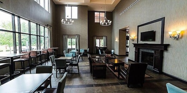 包每日自助早餐