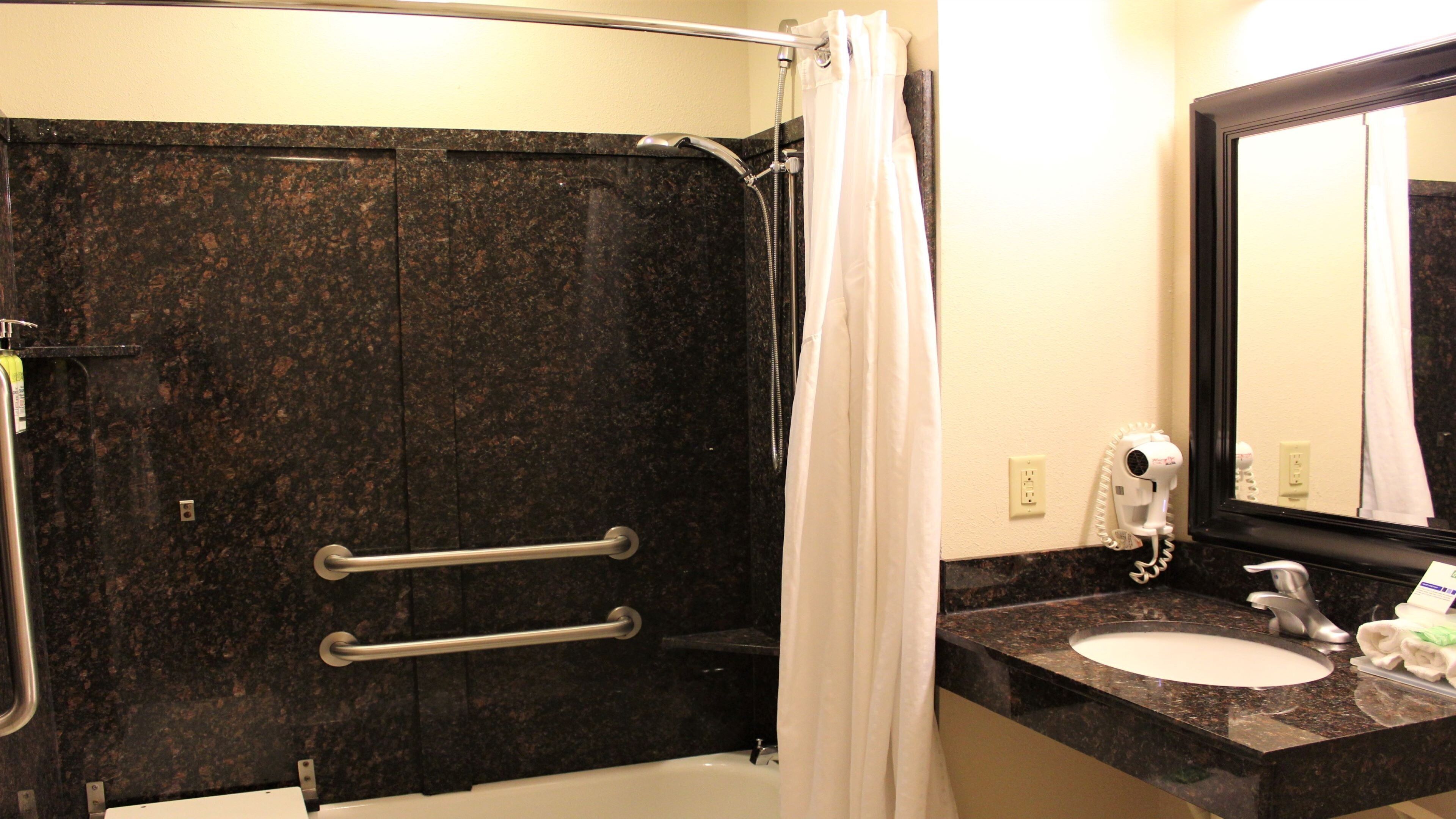 1 bedroom, down duvets, pillow-top beds, in-room safe