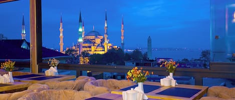 Free daily on-the-go breakfast