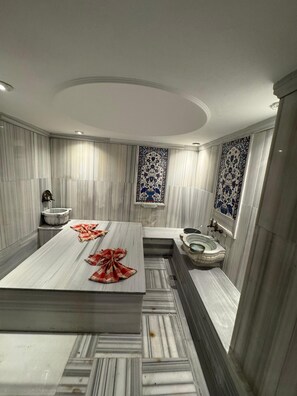 Couples treatment room(s), sports massages, massages