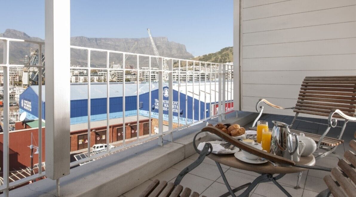 Chambre Premium, 1 très grand lit, vue montagne | Terrasse/Patio