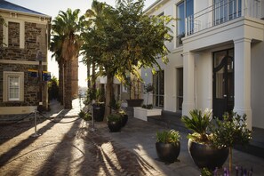 Manor House Superior Room | Sengetøy av topp kvalitet, minibar og safe på rommet