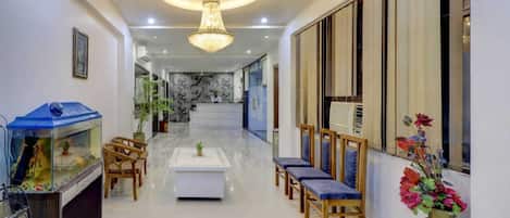 Quầy tiếp tân