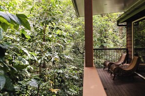 Cabane Standard, plusieurs lits | Vue depuis le balcon