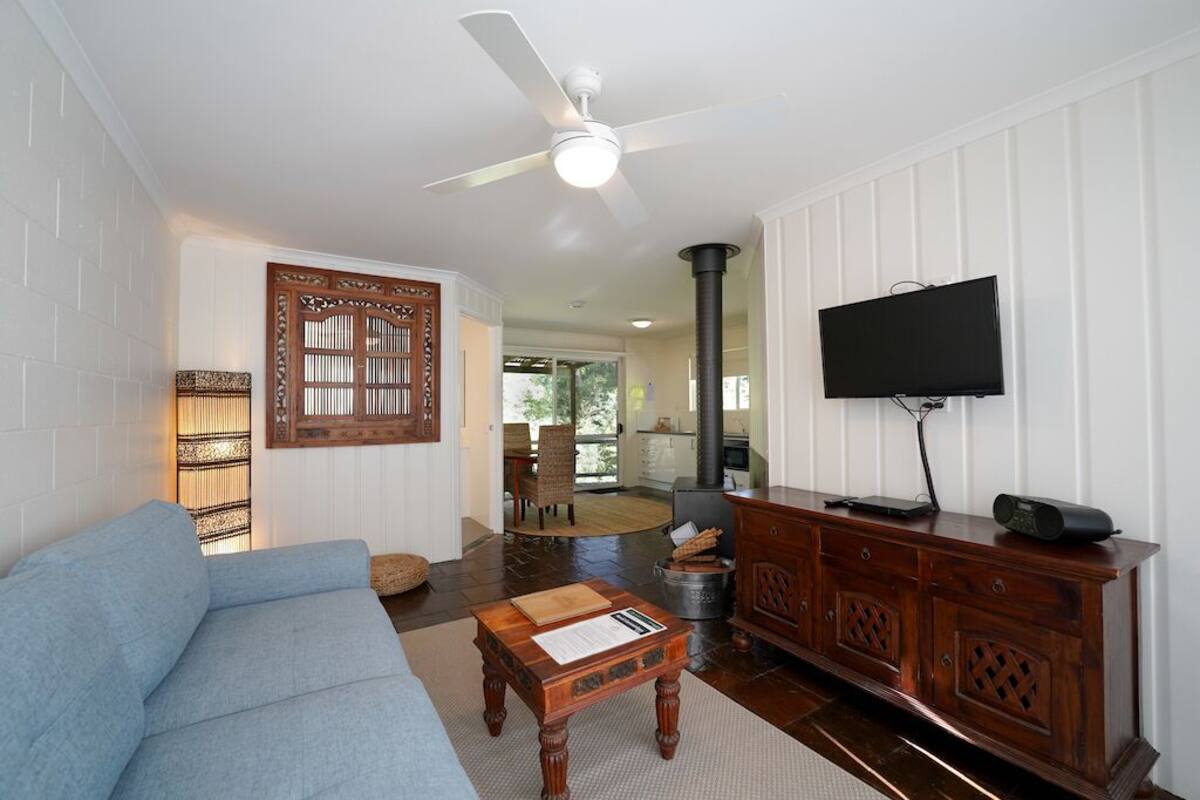 Standard Studio | Living area | 42-inch LED TV with digital channels, TV, fireplace