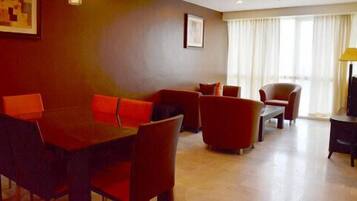 Daily continental breakfast (MYR 18 per person)