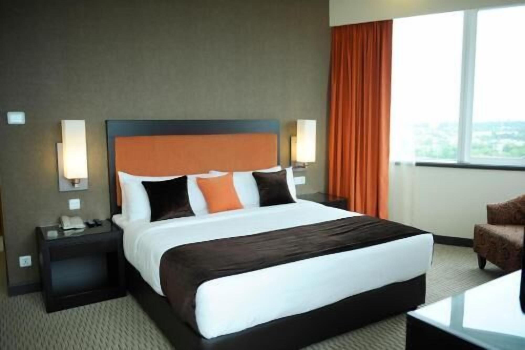 In-room safe, cribs/infant beds, rollaway beds, free WiFi