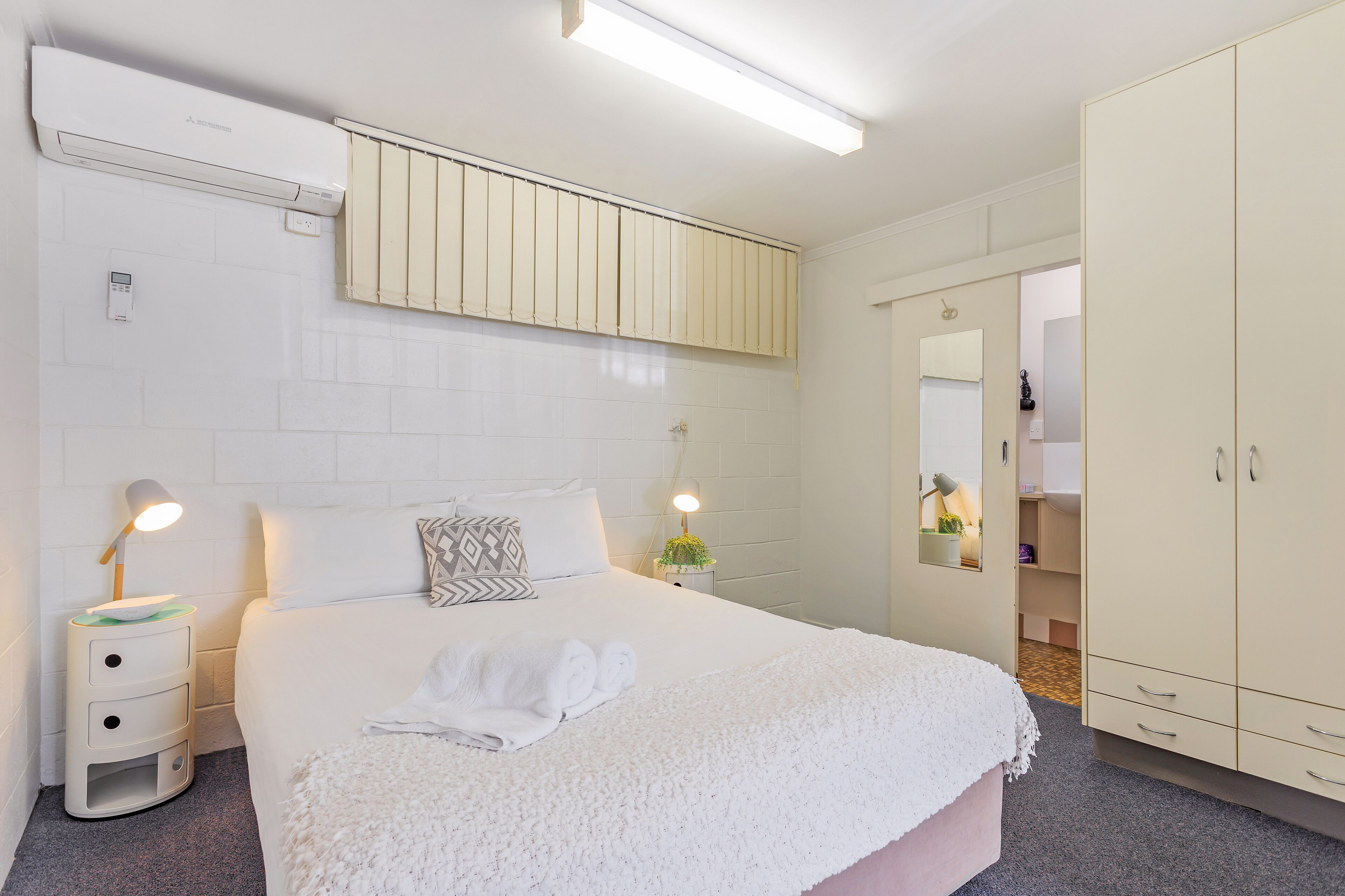 Donsdekens, individueel gedecoreerd, individueel gemeubileerd