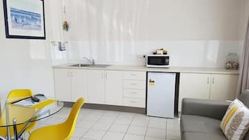 Superior Room, 1 Bedroom | Individually furnished, iron/ironing board, free WiFi, bed sheets