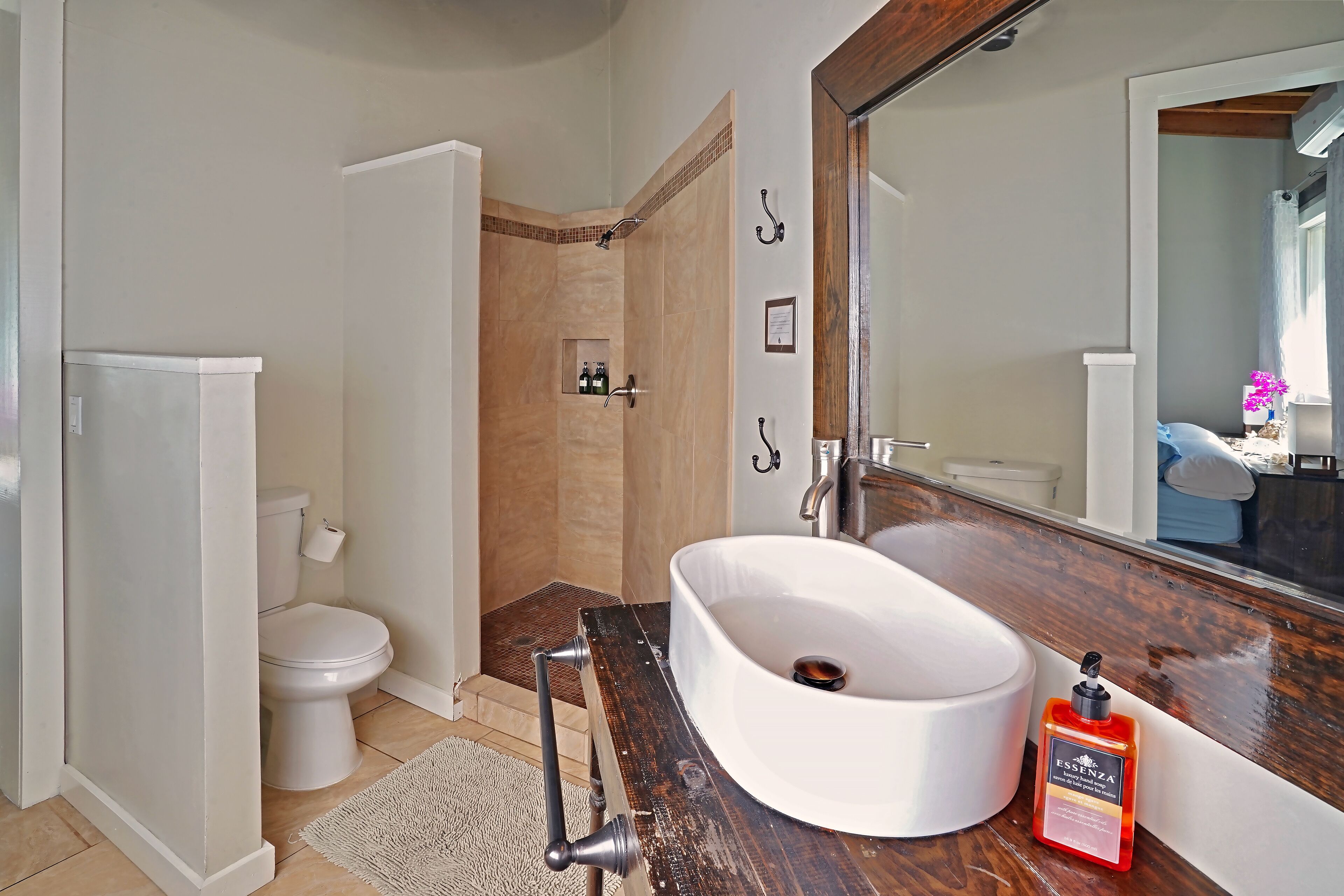 Two Sandals – A Boutique Hotel