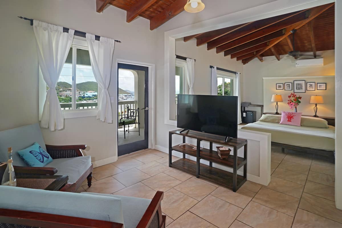 Suite, 1 kingsize-seng, havutsikt (Malibu) | Minibar, individuelt dekorert, individuelt innredet og wi-fi (inkludert)