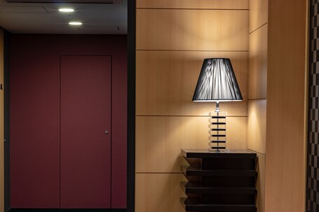 E Hotel Higashi Shinjuku - Image 54