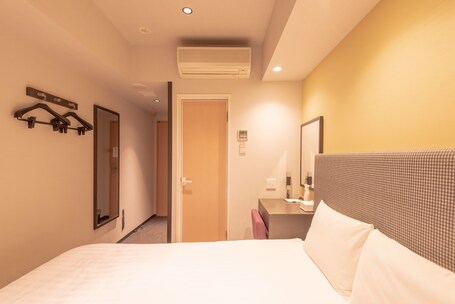 E Hotel Higashi Shinjuku - Image 80