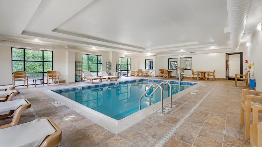 Comfort Suites Lewisburg near University