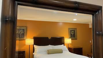 Studio Suite, 1 King Bed, Non Smoking