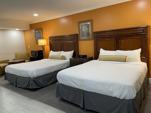 Howard Johnson by Wyndham Ridgecrest, CA