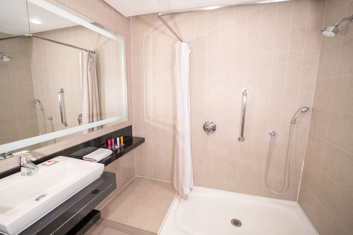 King access evolution room | Bathroom shower