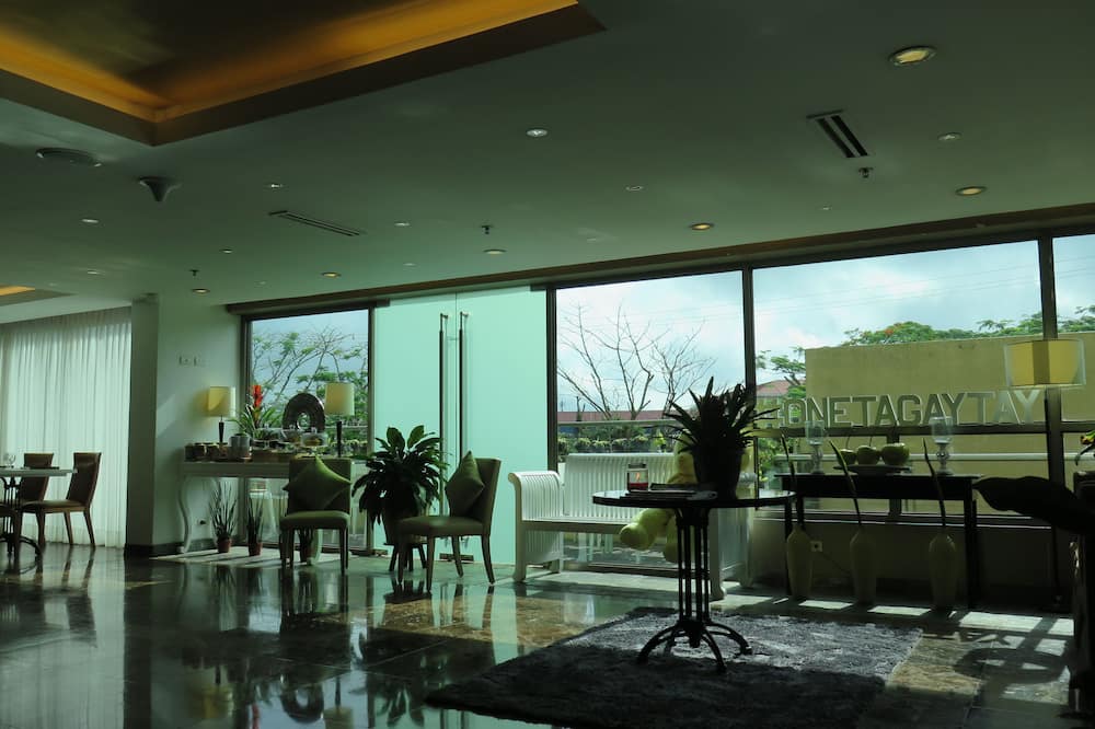 One Tagaytay Place