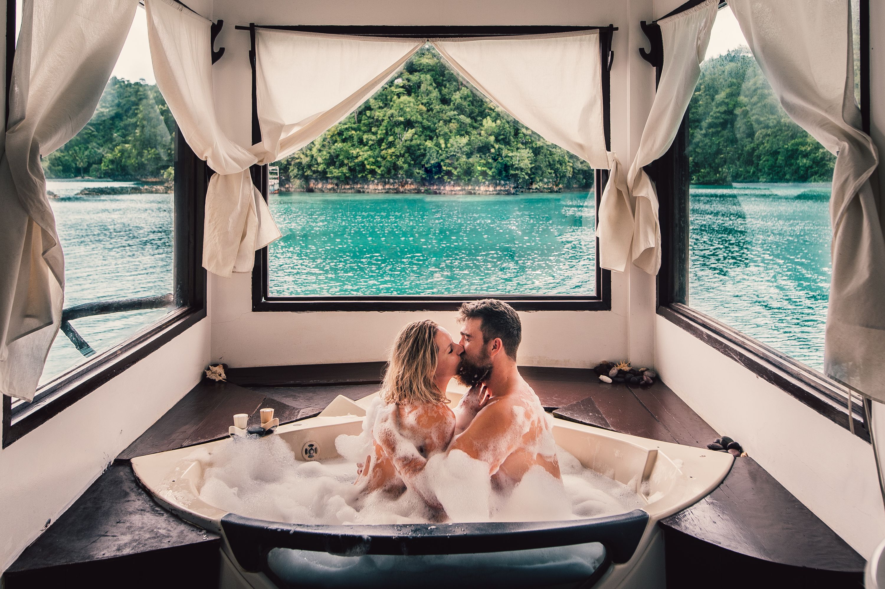 Deluxe Single Room, 1 Queen Bed, Sea View | Beach/ocean view