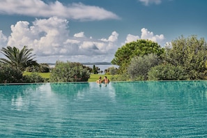 2 indoor pools, 2 outdoor pools, pool umbrellas, sun loungers - Falkensteiner Hotel & Spa Iadera (Zadar)