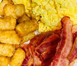 Desayuno completo incluido todos los días